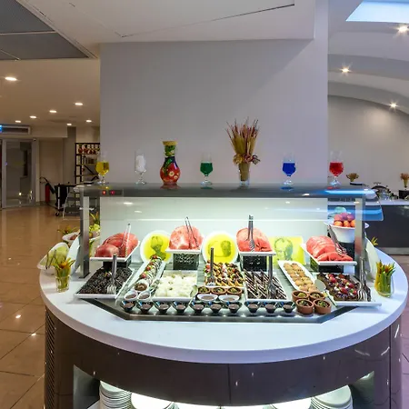Motto Premium Hotell 4*