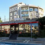 Отель Motto Premium 4*