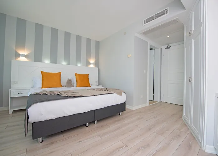 Motto Premium 4*