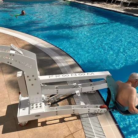 Motto Premium Hotel 4*