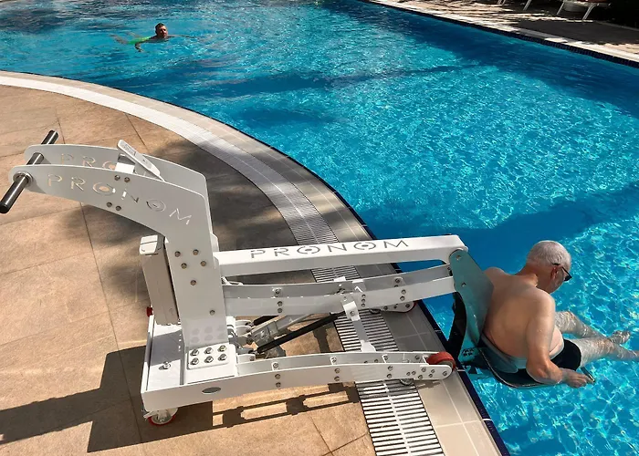 Motto Premium Hotell 4*